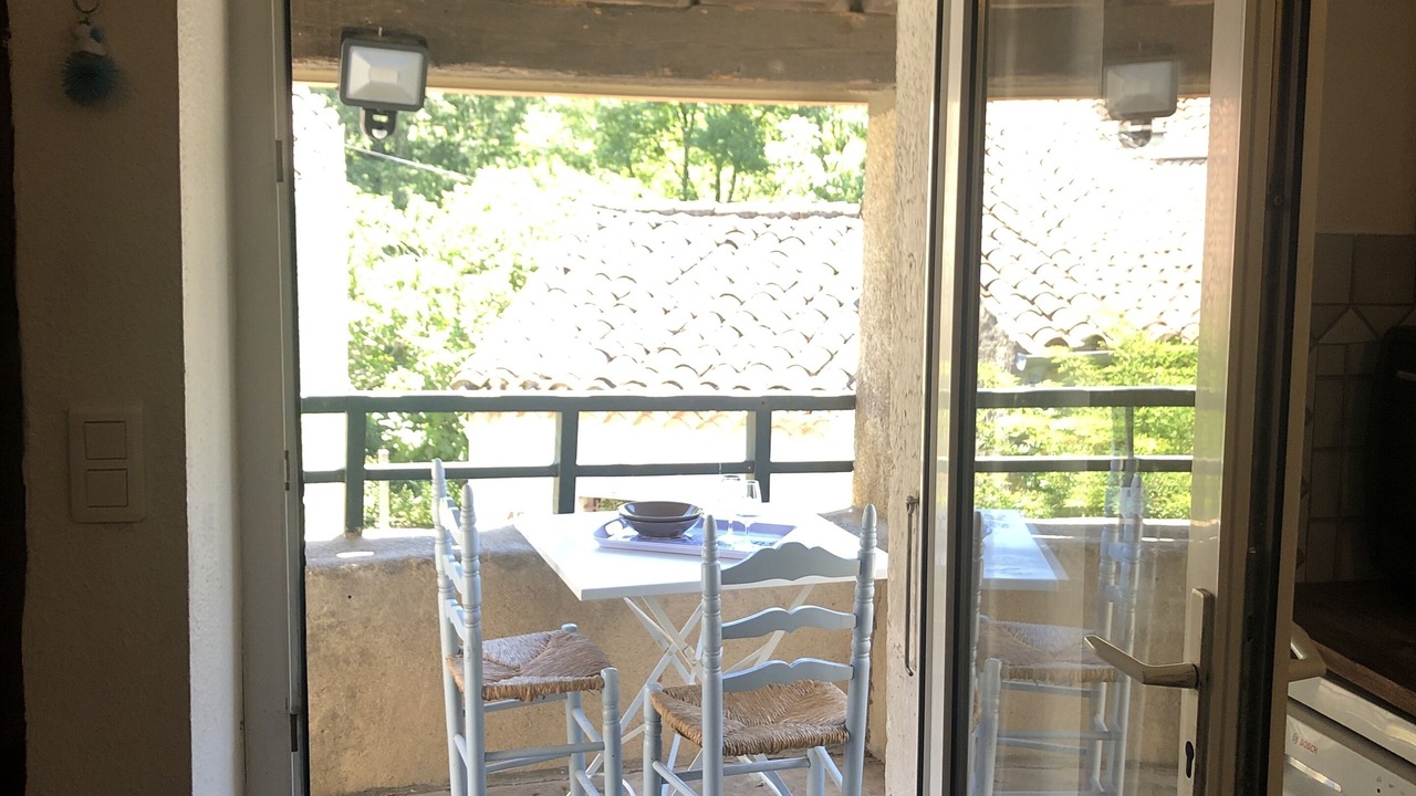 Photo of Others in Burlats