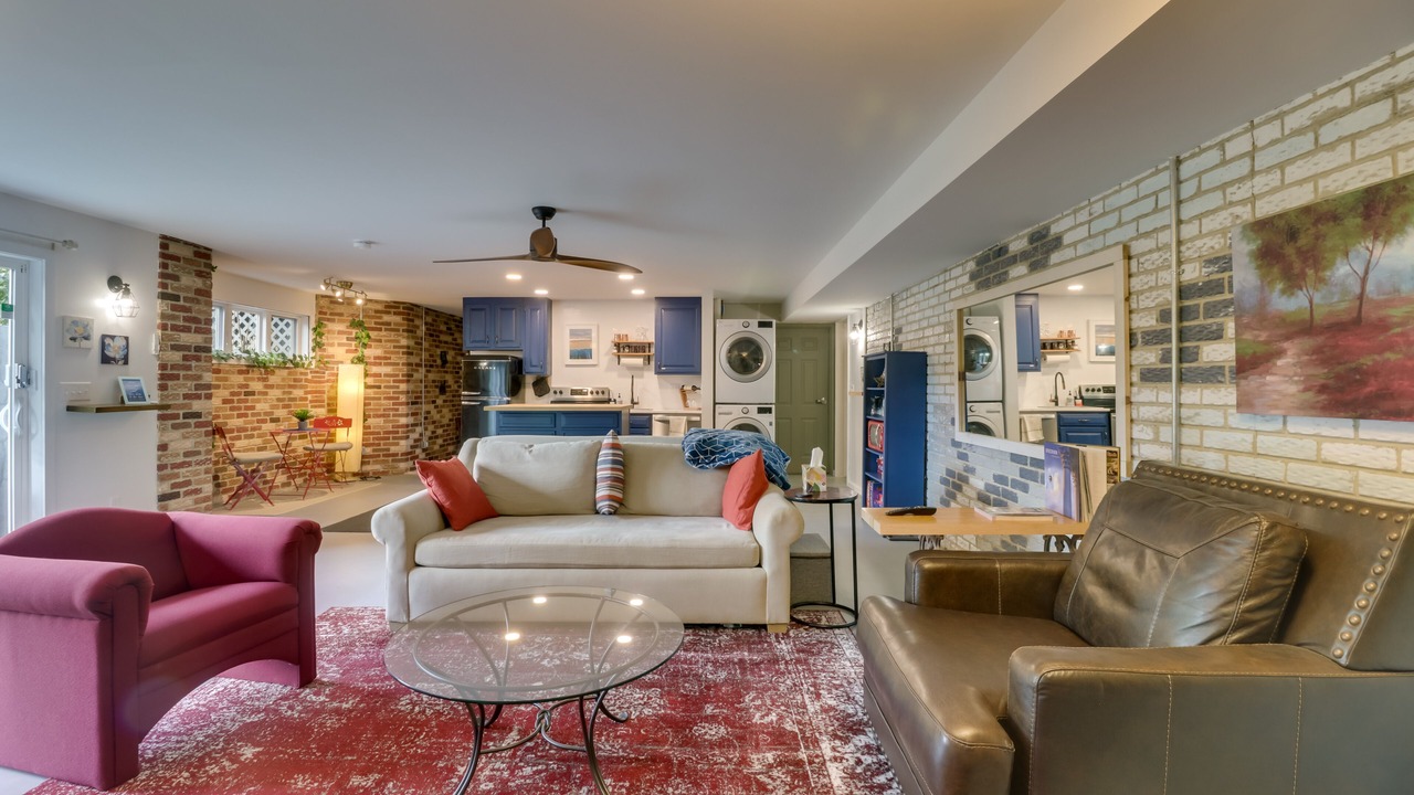 Photo of Livingroom in Crozet