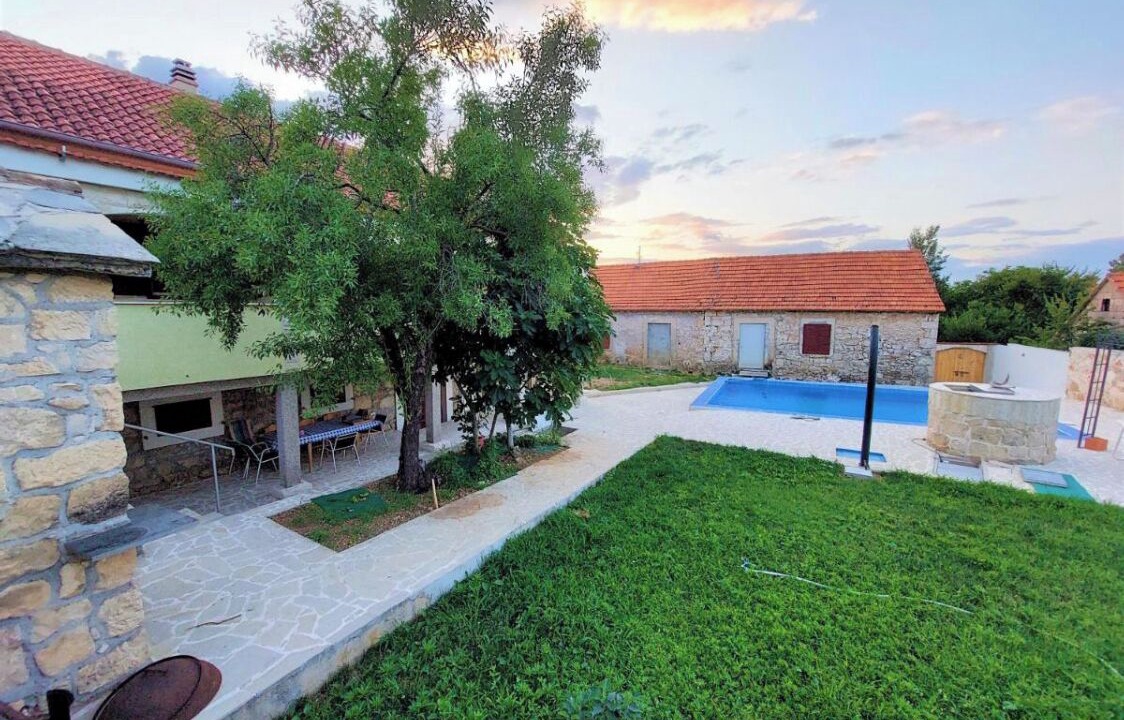 Photo of Outdoor in Drnis