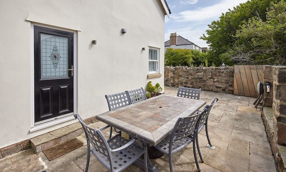 Photo of Others in Newton by the Sea