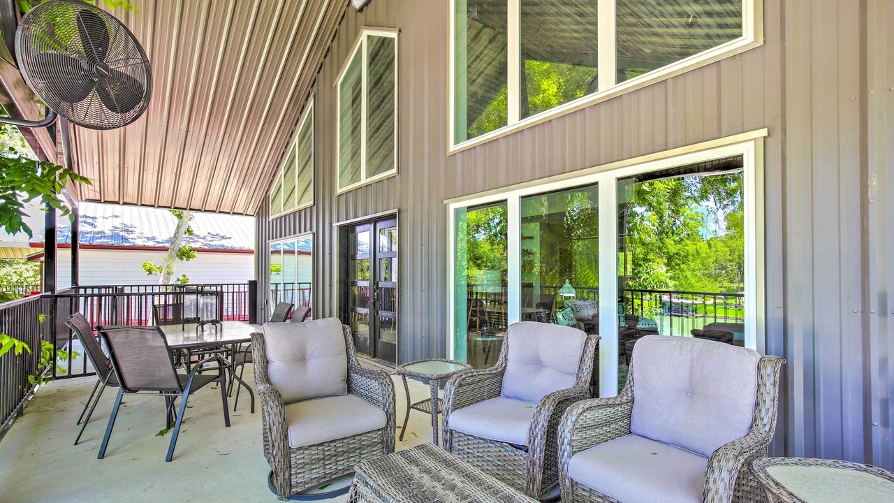Photo of Patio Balcony in McQueeney