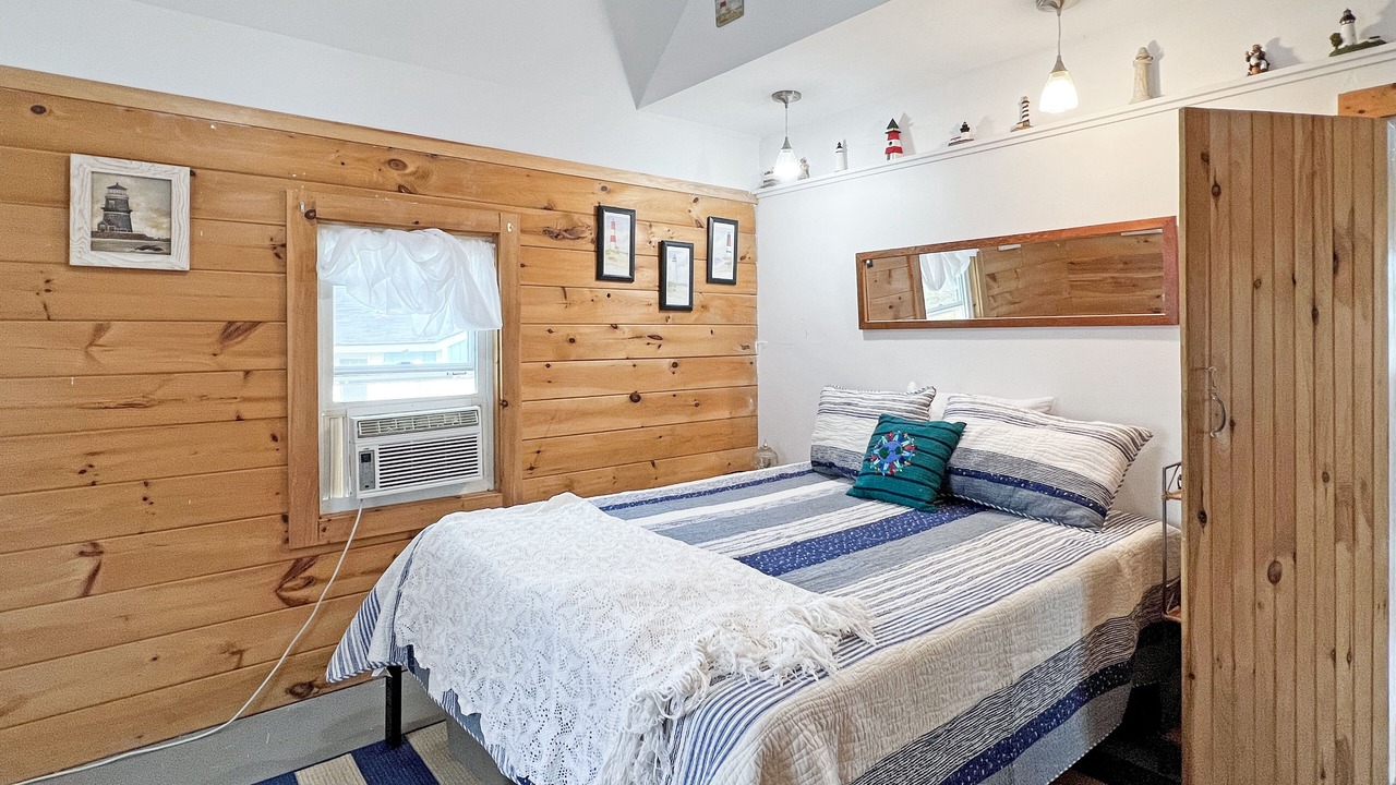 Photo of Bedroom in Cape Neddick