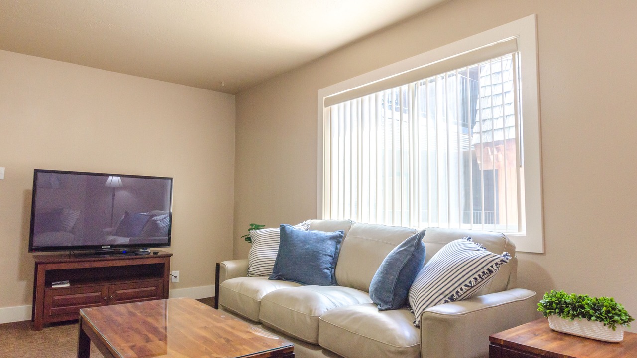 Photo of Livingroom in Logan