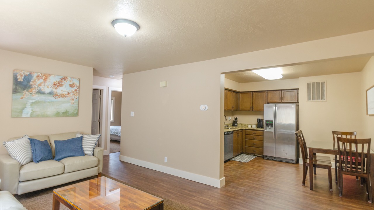 Photo of Livingroom in Logan