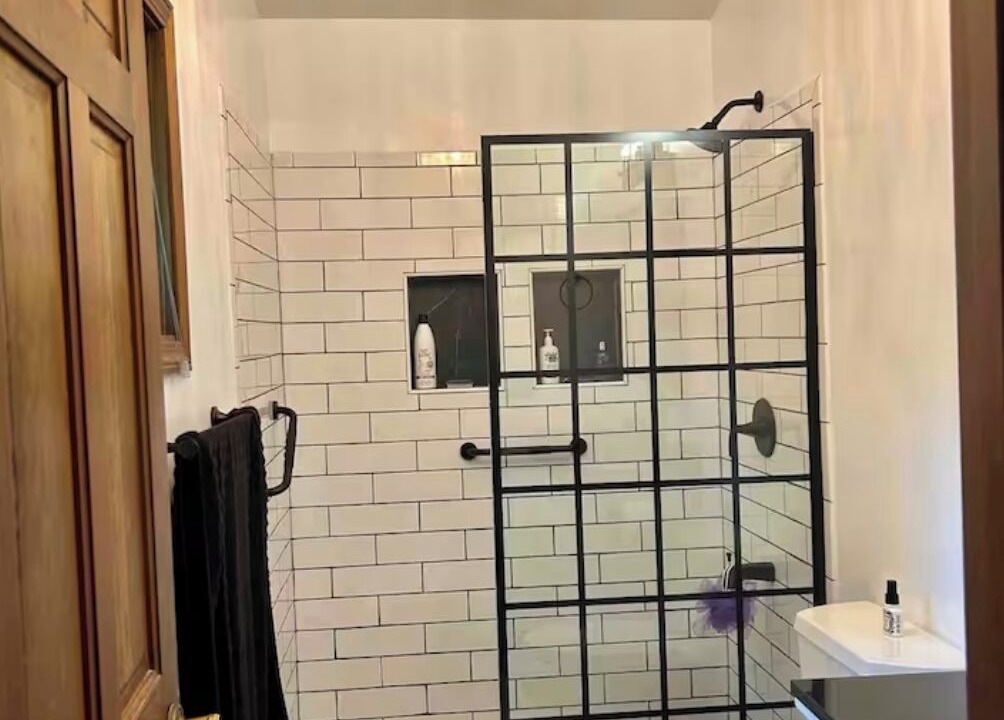 Photo of Bathroom in Brier Hill