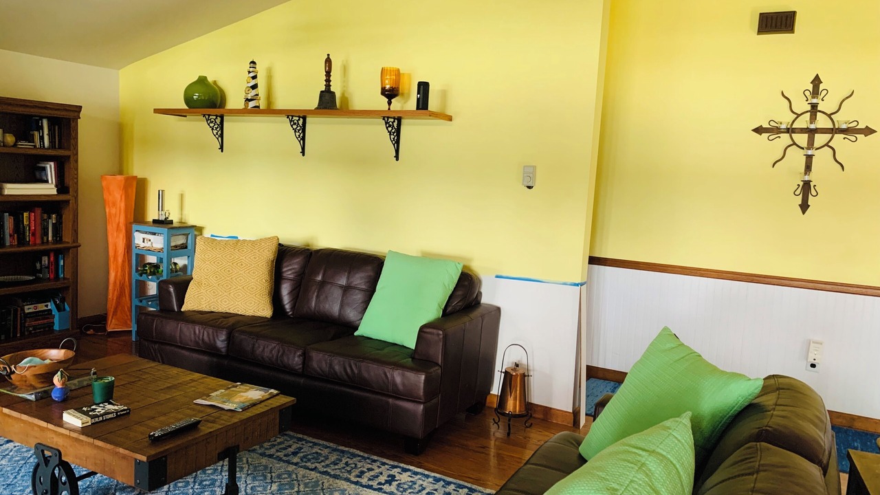 Photo of Livingroom in Brier Hill