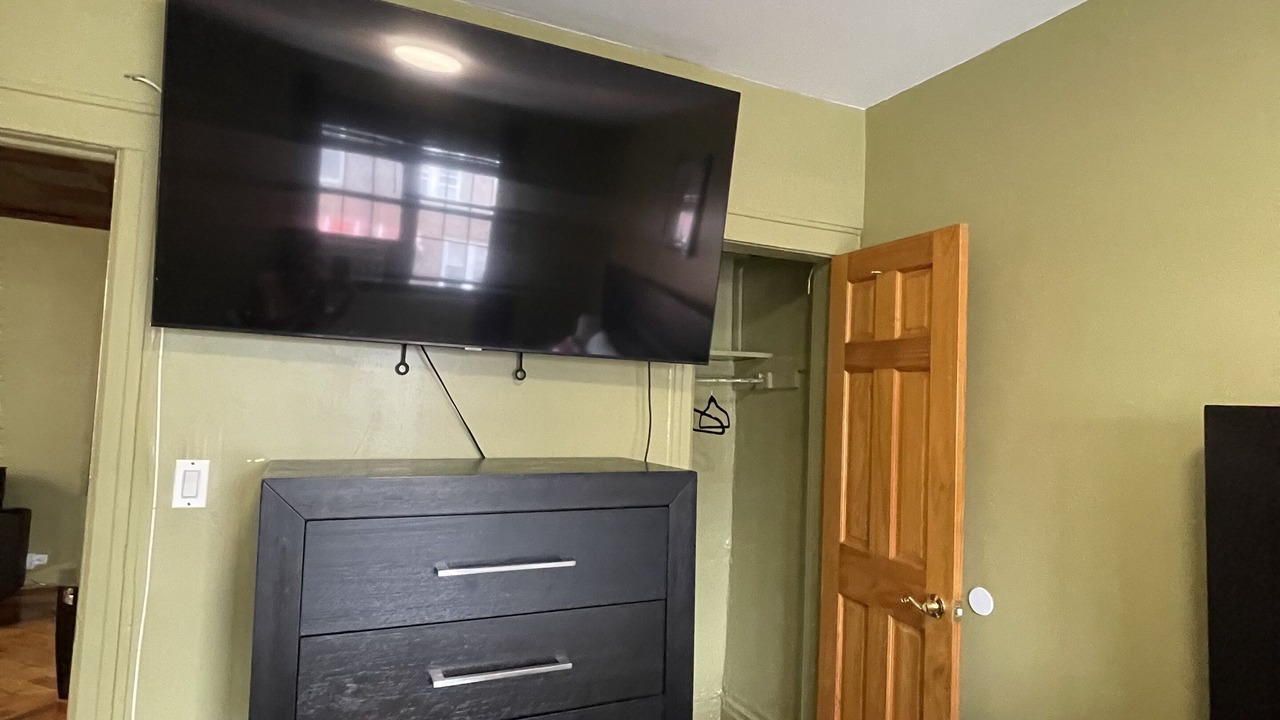 Photo of Bedroom in Ditmars Steinway