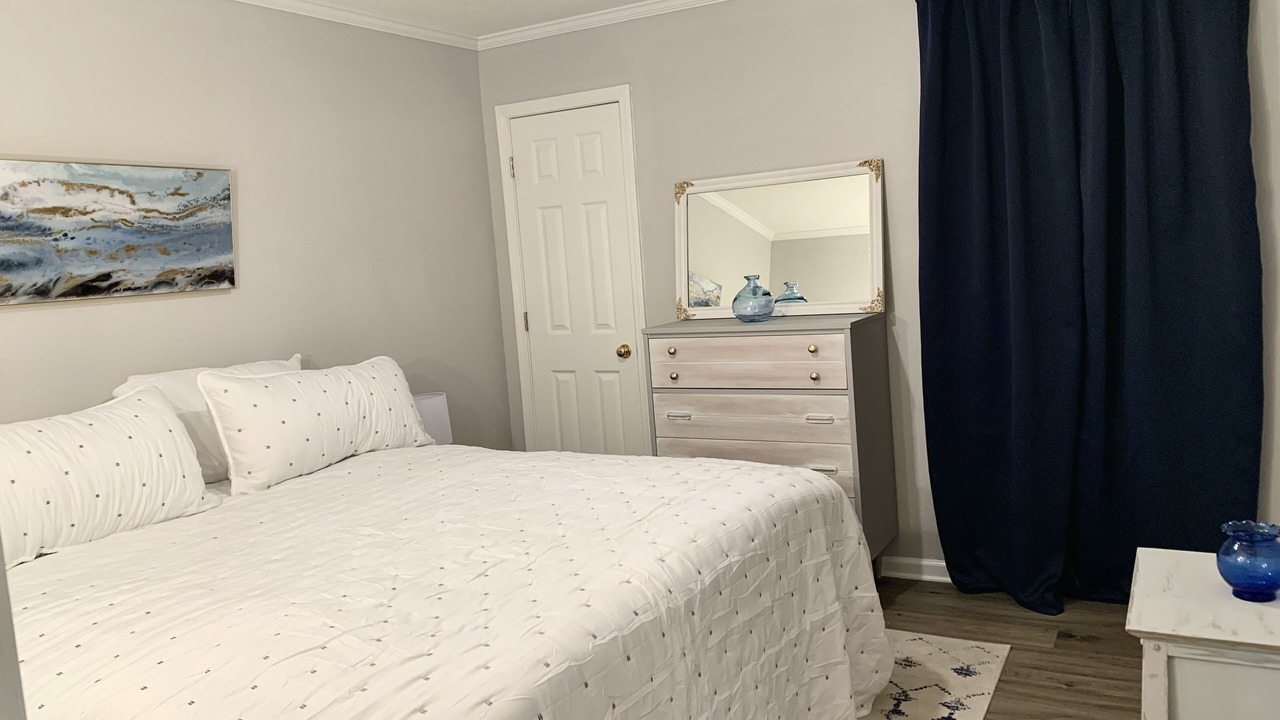 Photo of Bedroom in Northport