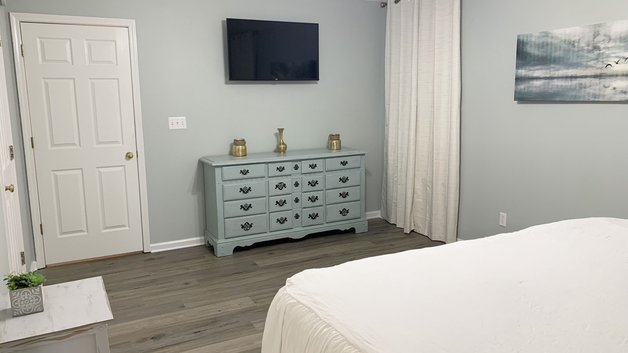 Photo of Bedroom in Northport
