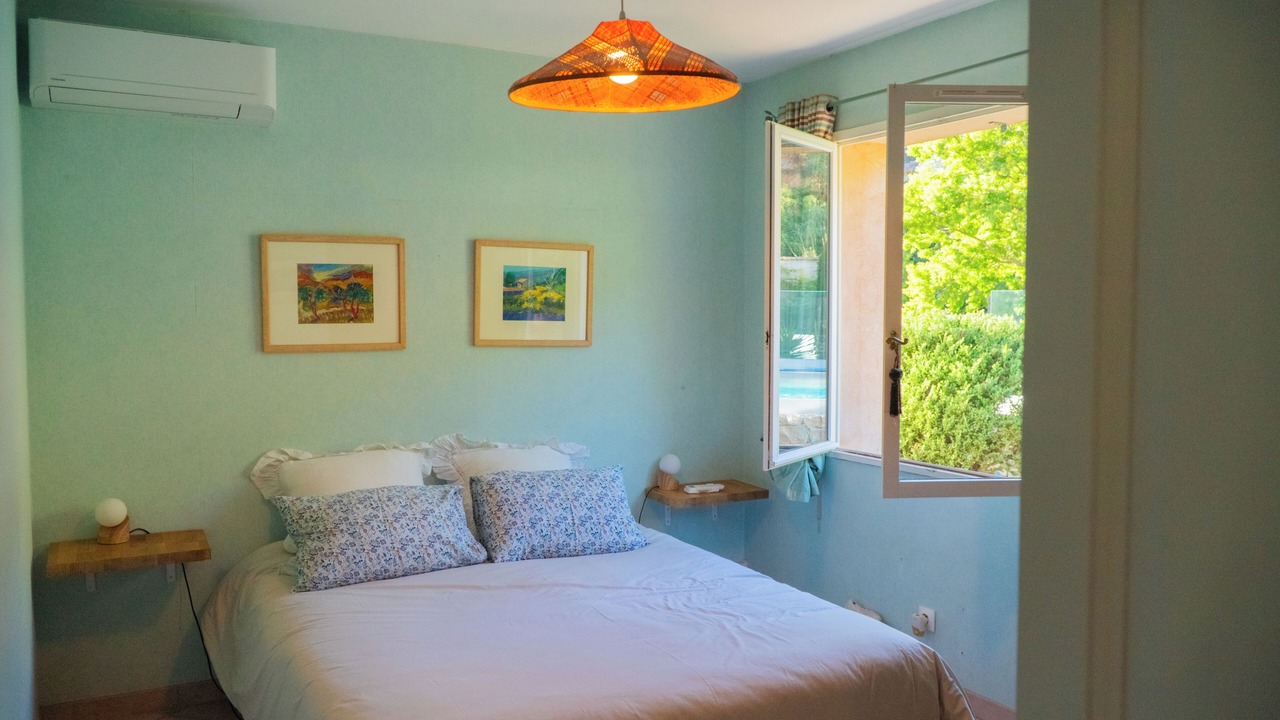 Photo of Bedroom in Carqueiranne