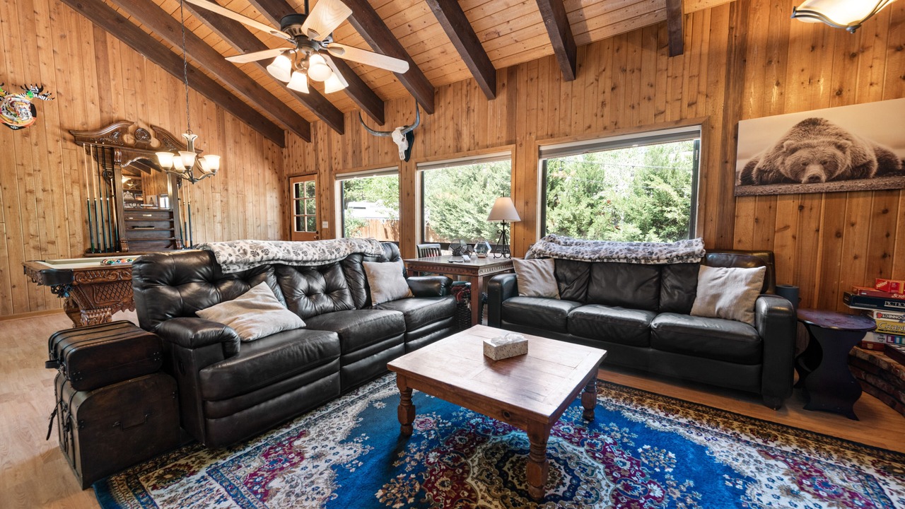 Photo of Livingroom in Big Bear City