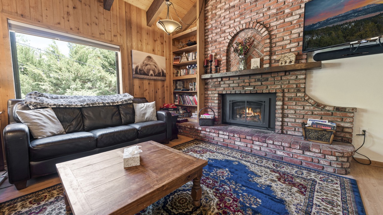 Photo of Livingroom in Big Bear City