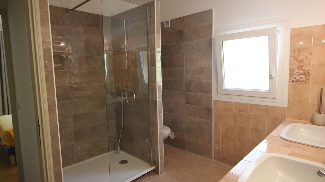 Photo of Bathroom in Flayosc