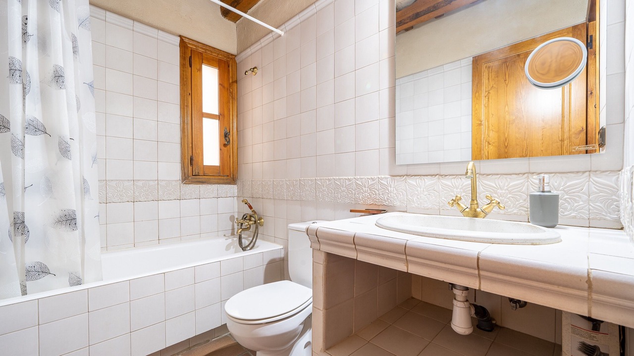 Photo of Bathroom in Conesa