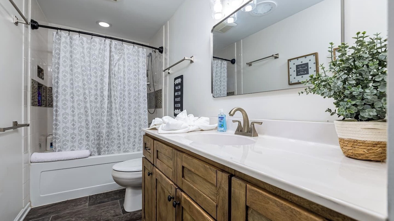 Photo of Bathroom in McGaheysville