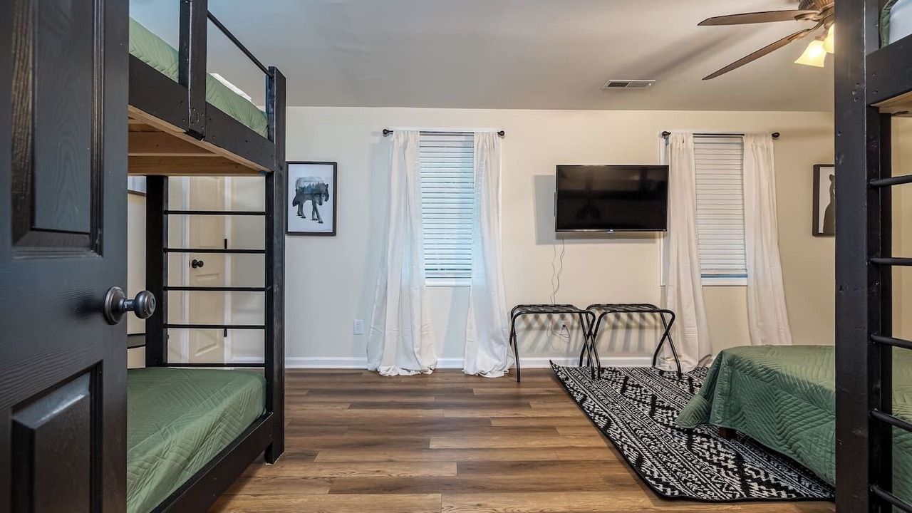 Photo of Bedroom in McGaheysville