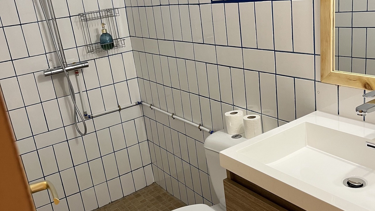 Photo of Bathroom in Tuchan