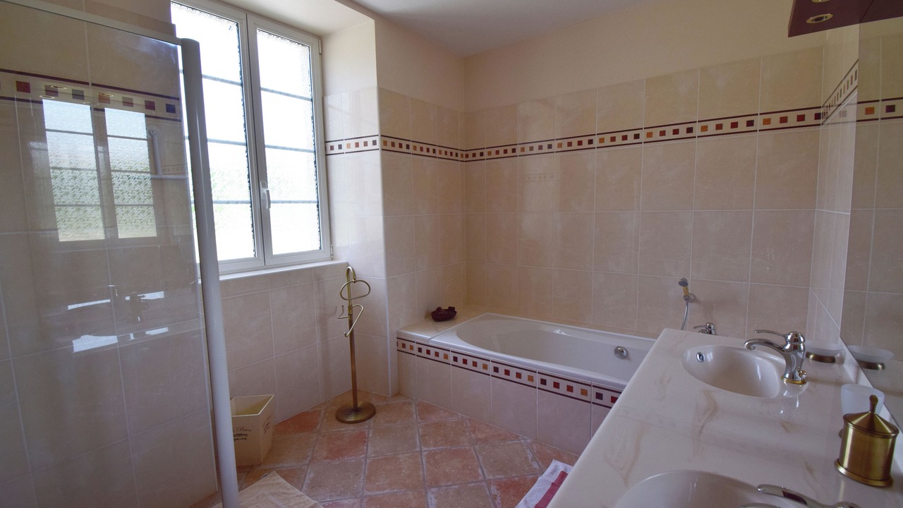 Photo of Bathroom in Saint-Georges