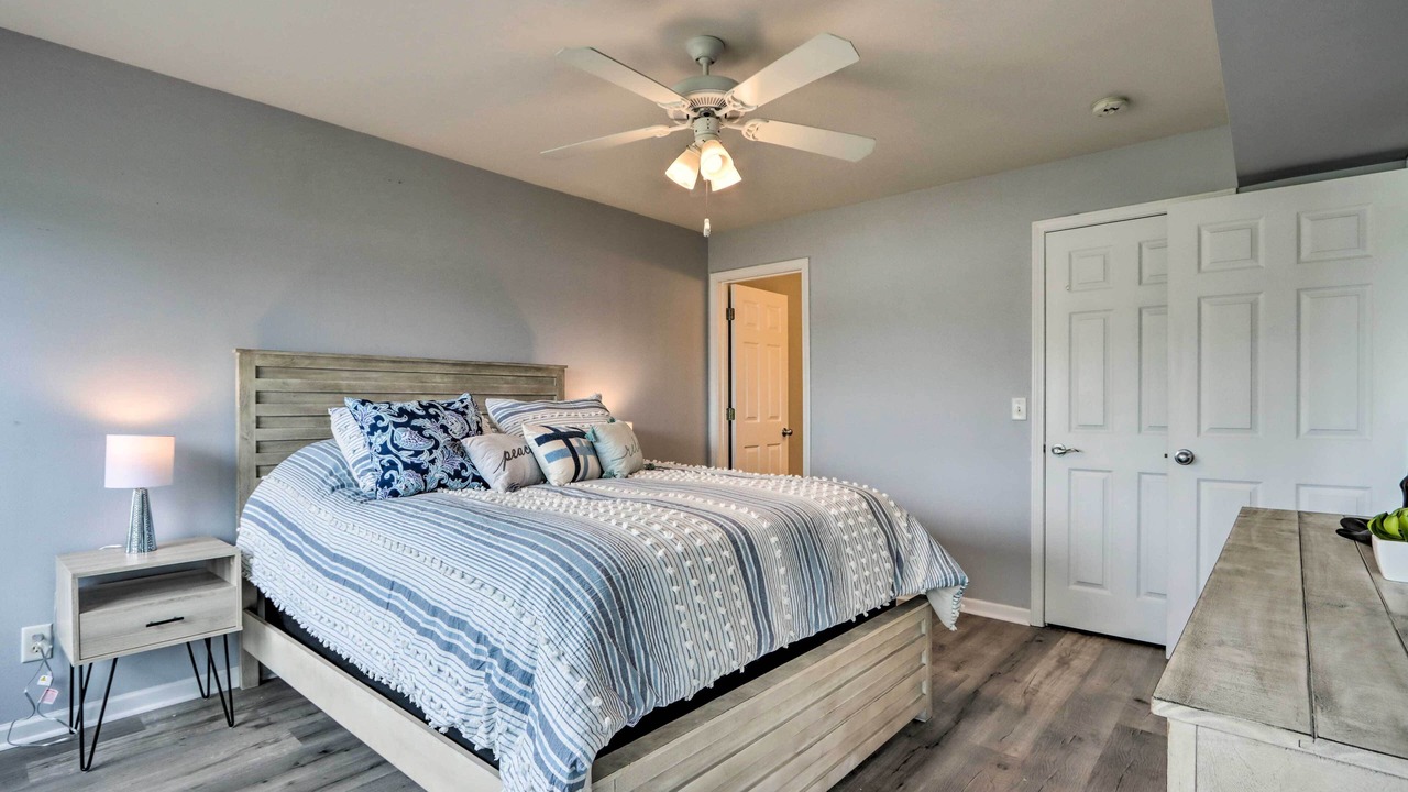 Photo of Bedroom in Camdenton