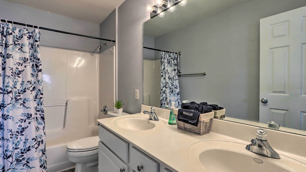 Photo of Bathroom in Camdenton