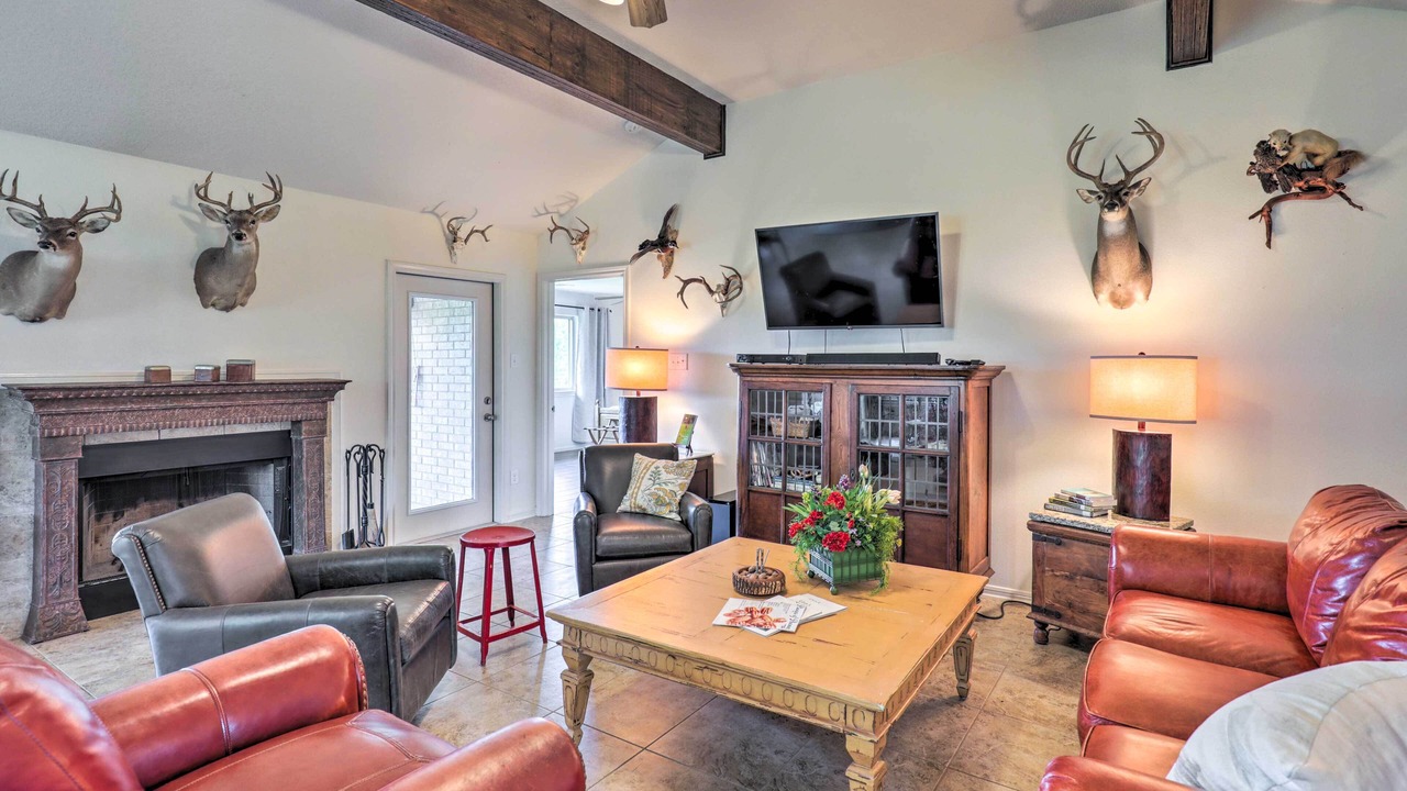 Photo of Livingroom in Cameron
