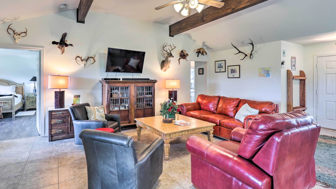 Photo of Livingroom in Cameron
