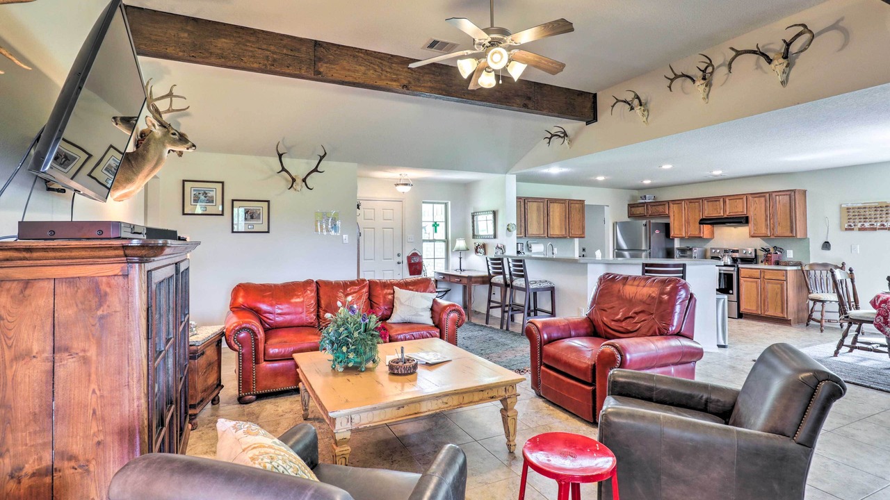 Photo of Livingroom in Cameron
