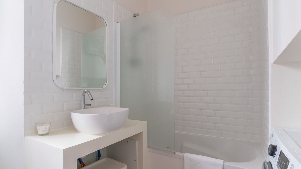 Photo of Bathroom in Decre-Cathedrale