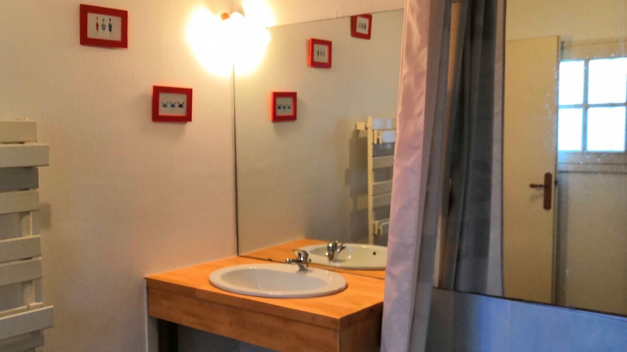 Photo of Bathroom in Barbatre