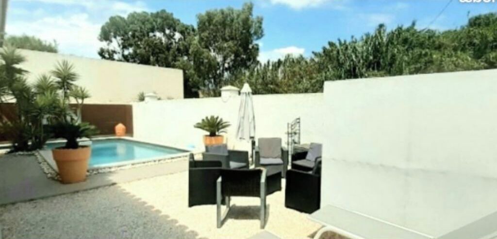 Photo of Outdoor in Pia