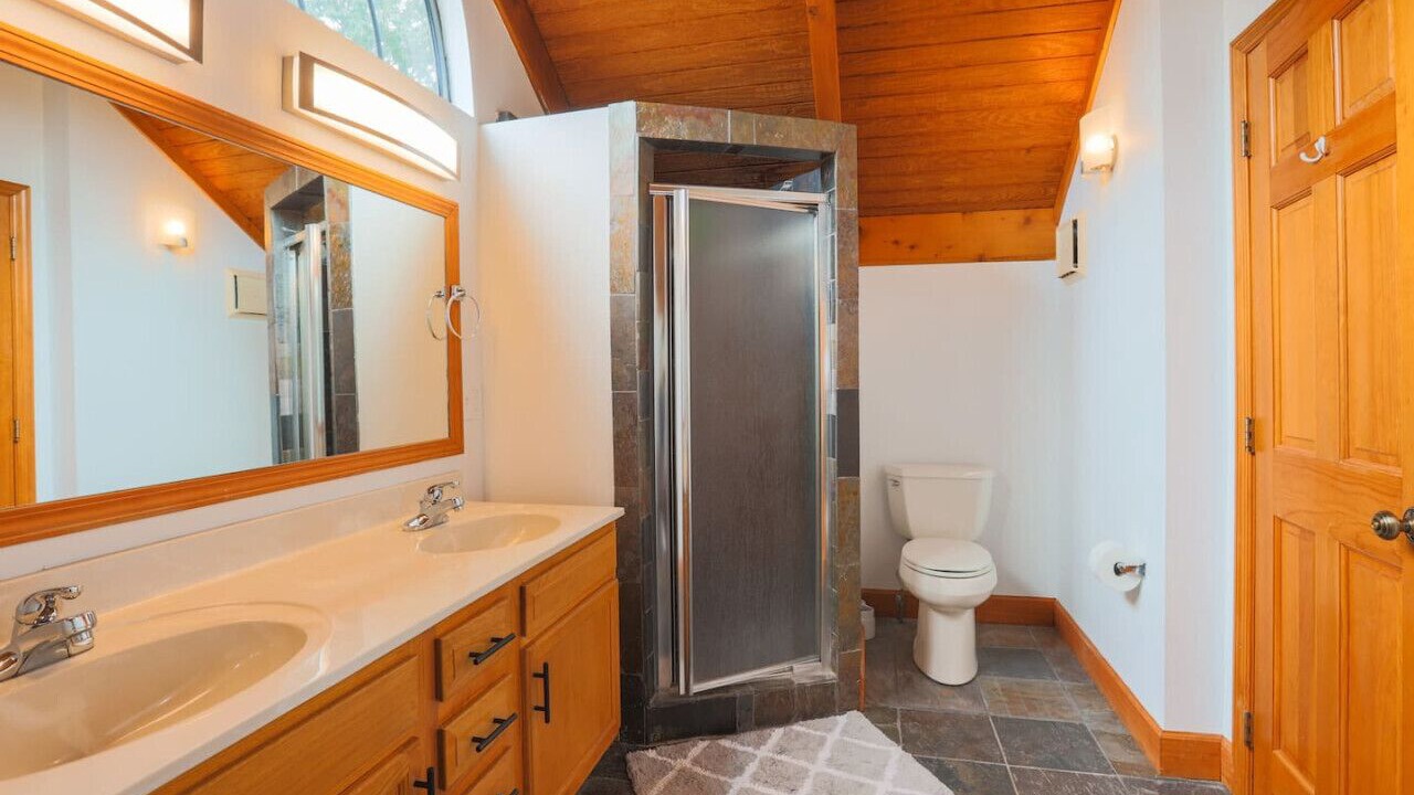 Photo of Bathroom in Sevierville