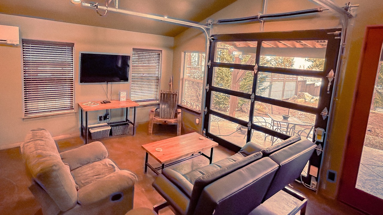 Photo of Livingroom in Southern Crossing