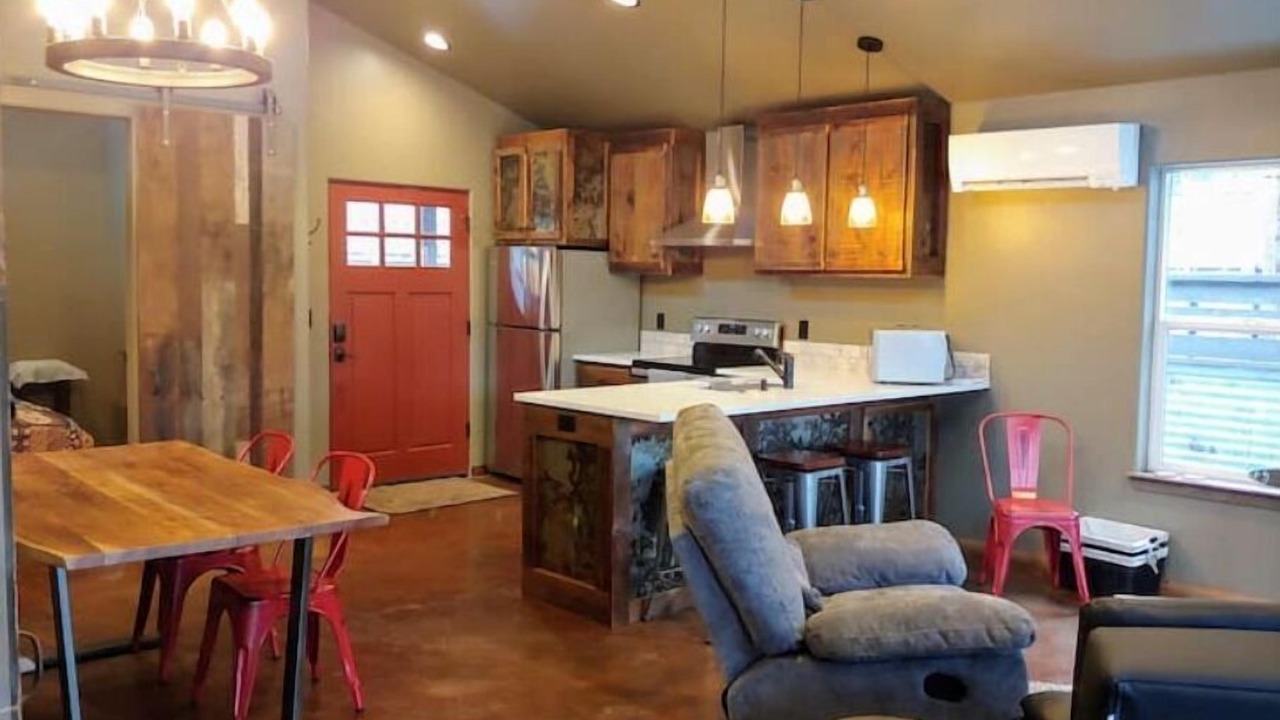 Photo of Others in Southern Crossing