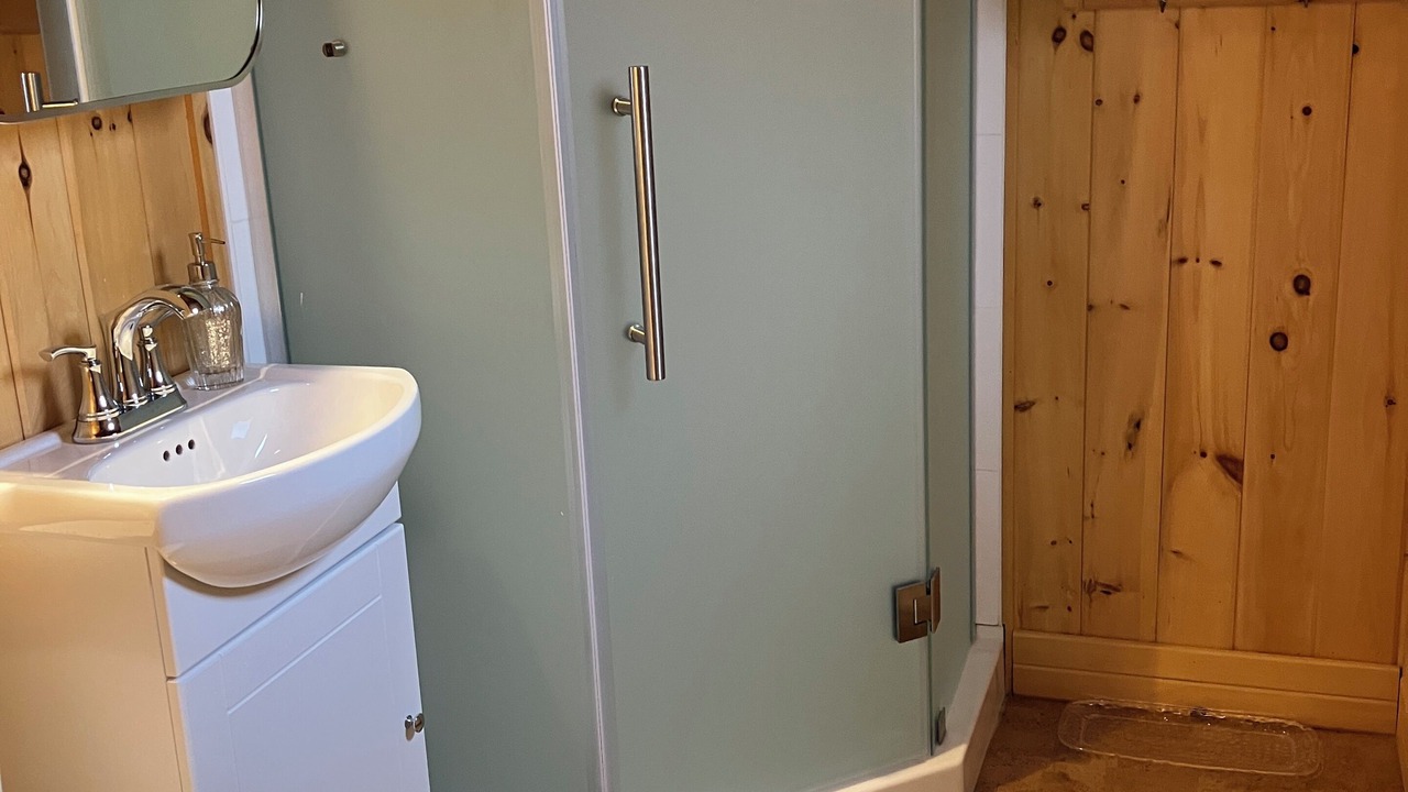 Photo of Bathroom in Iron Bridge