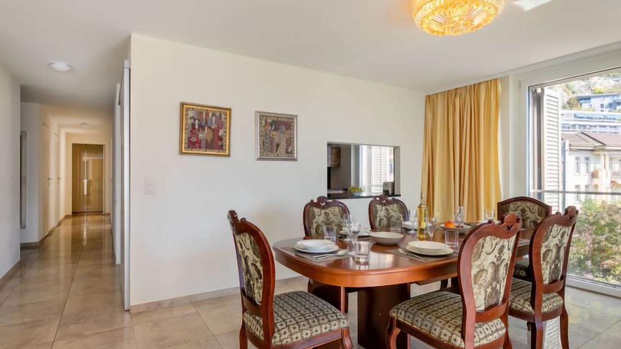 Photo of Bedroom in Montreux City Centre