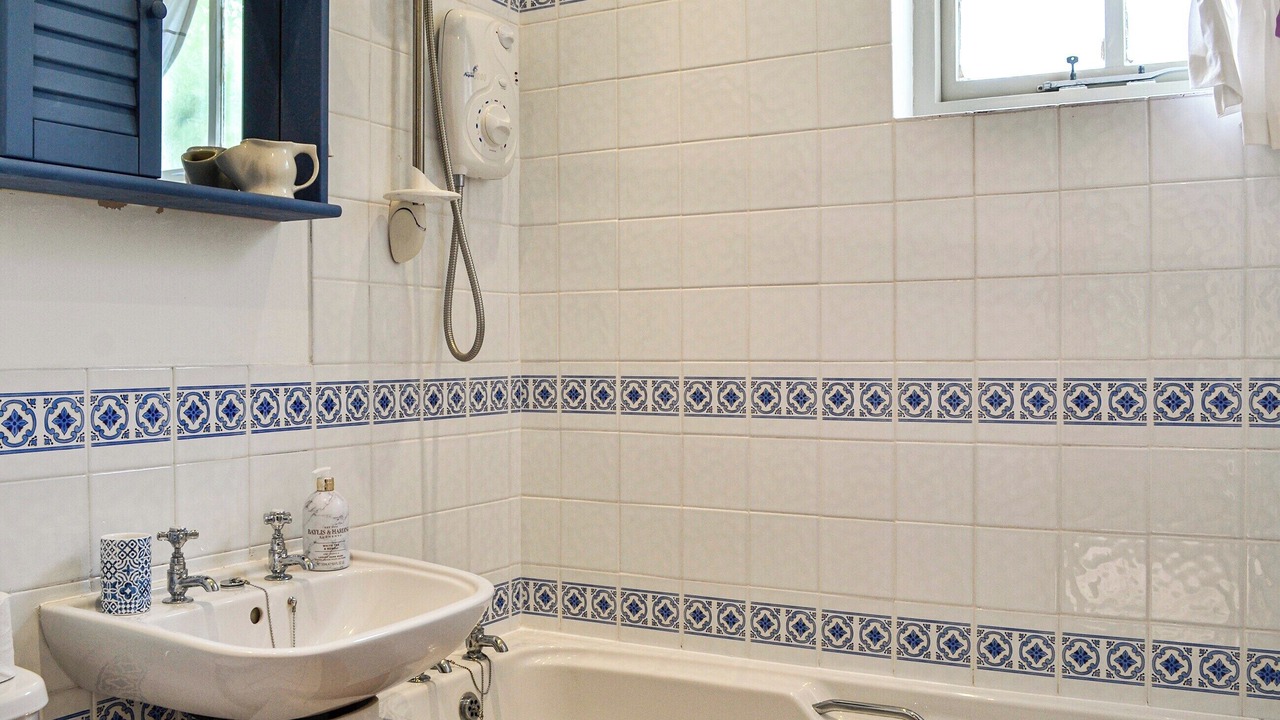 Photo of Bathroom in Annan