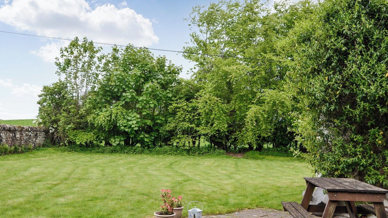 Photo of Outdoor in Annan