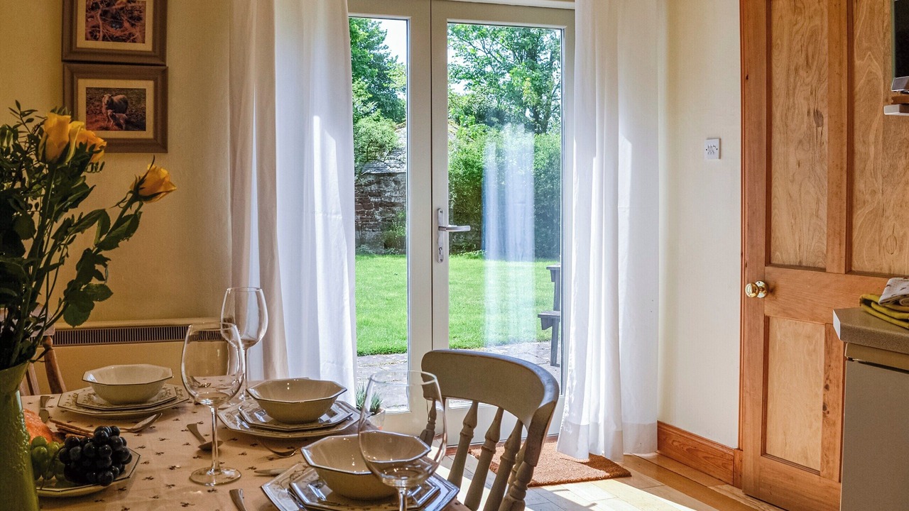 Photo of Others in Annan