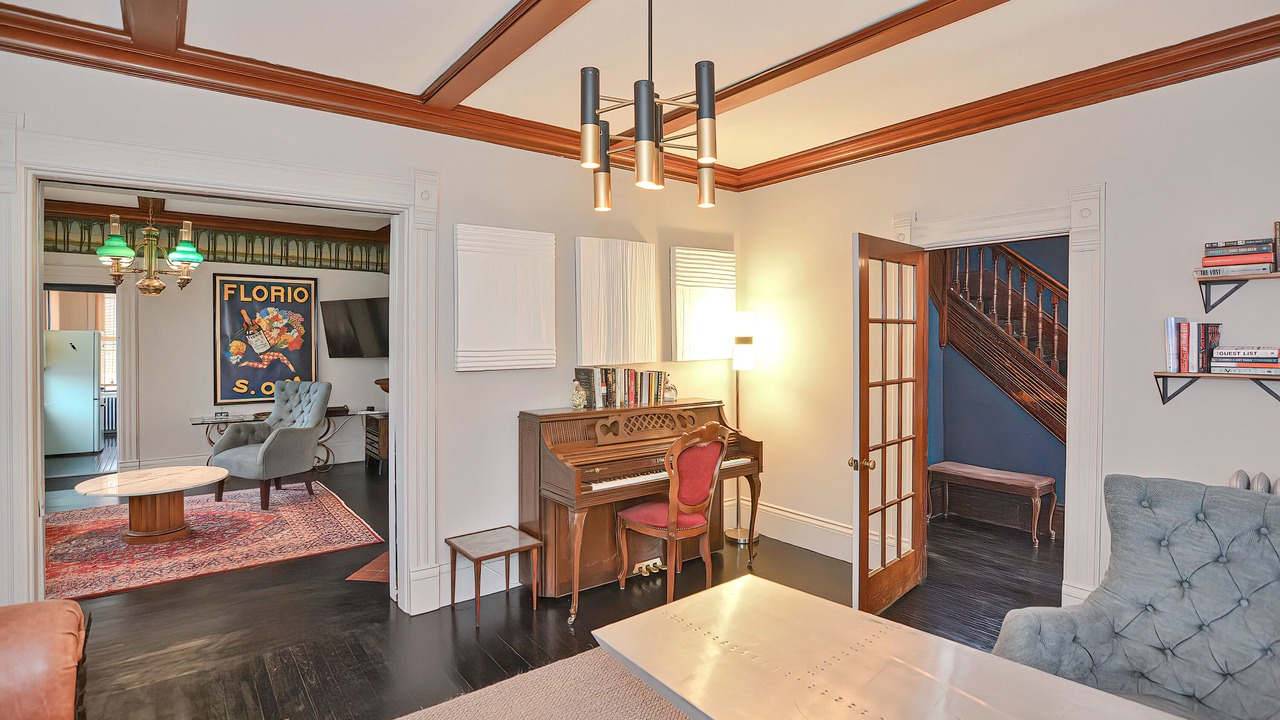 Photo of Livingroom in North Adams