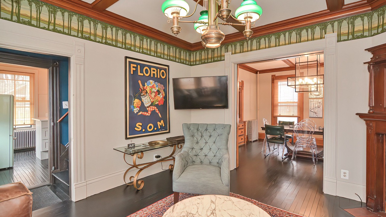 Photo of Livingroom in North Adams