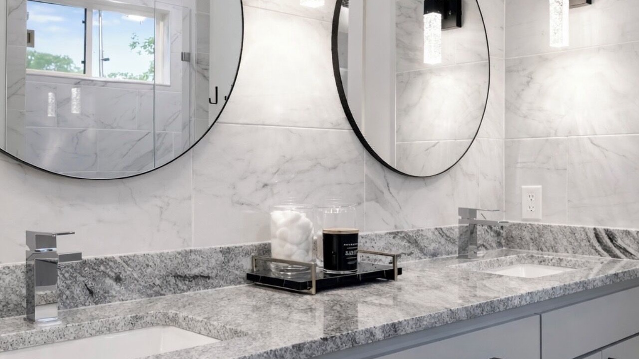 Photo of Bathroom in Carolyn Estates