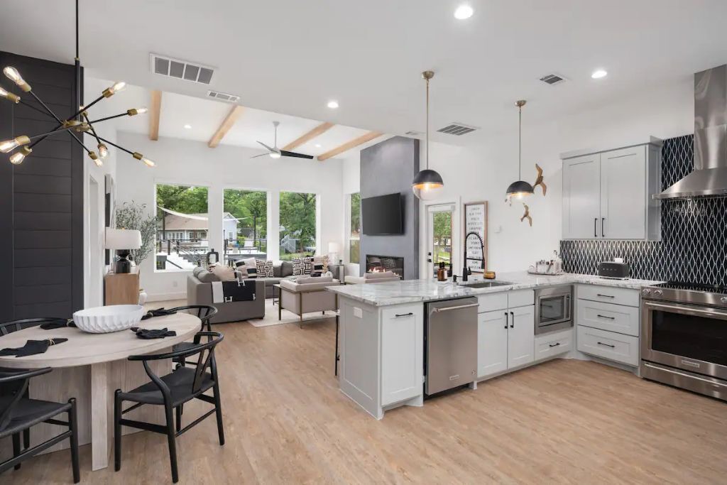 Photo of Others in Carolyn Estates