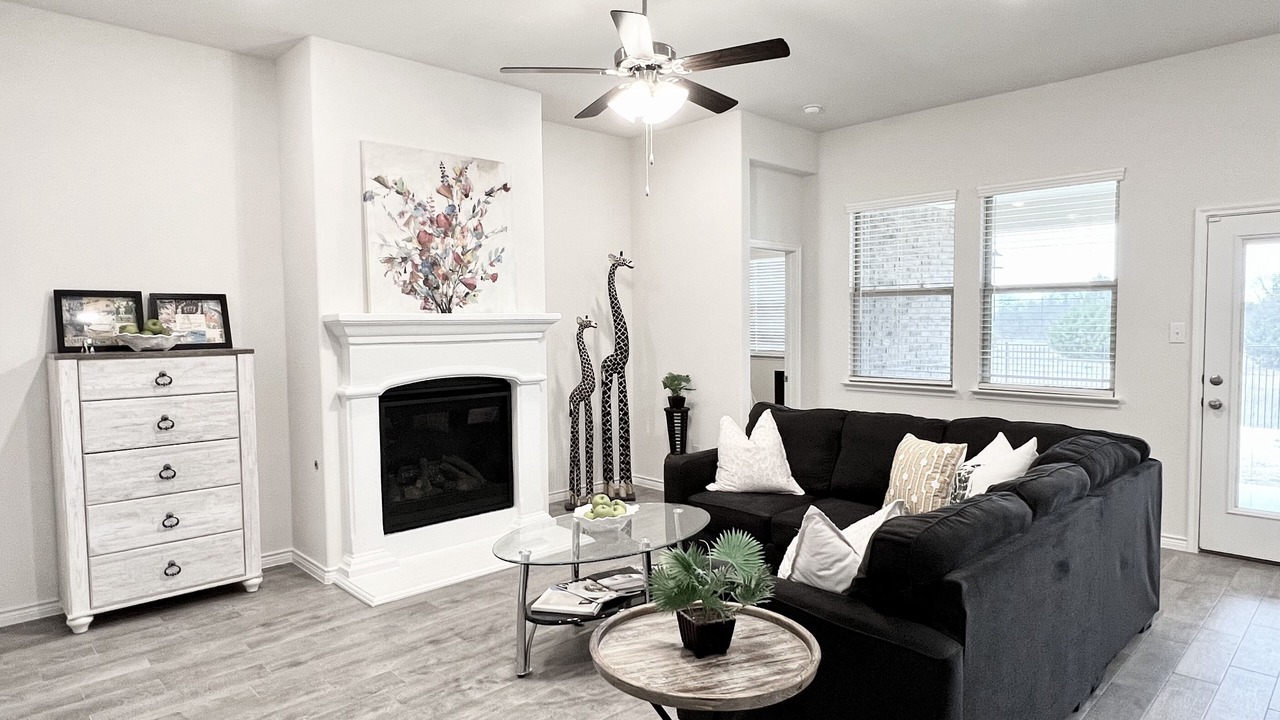 Photo of Livingroom in Forney