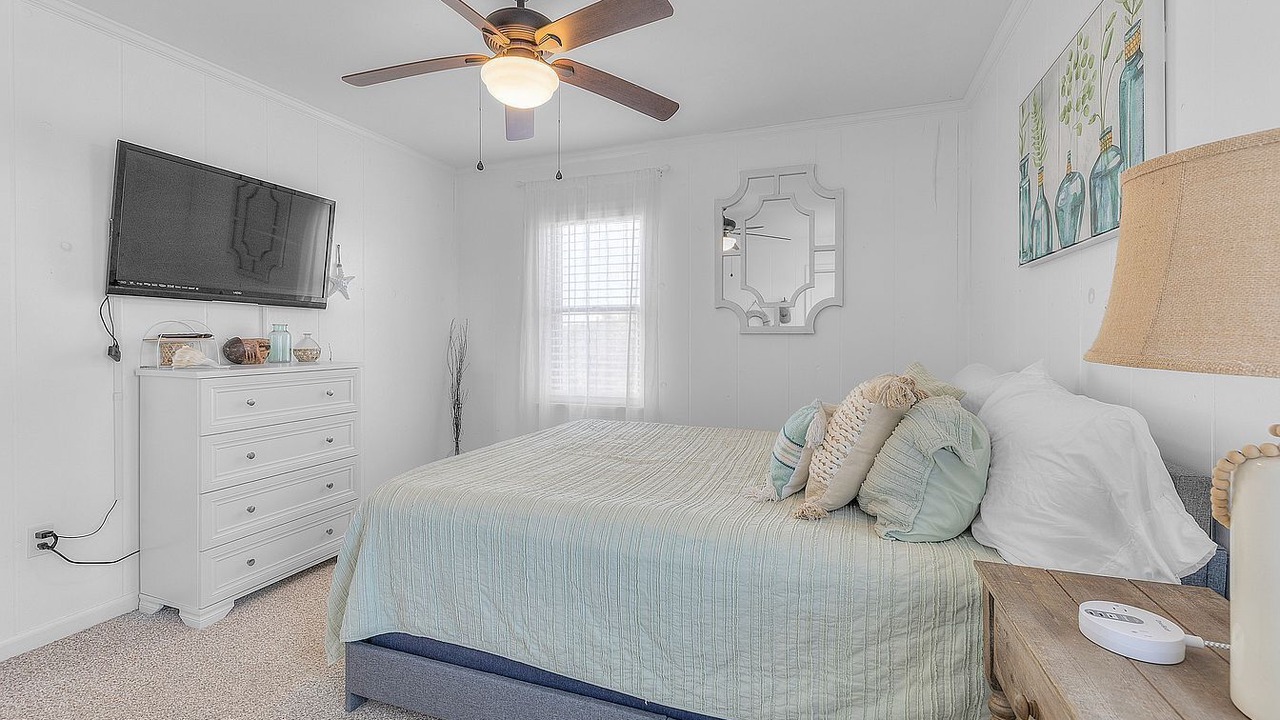 Photo of Bedroom in Corolla