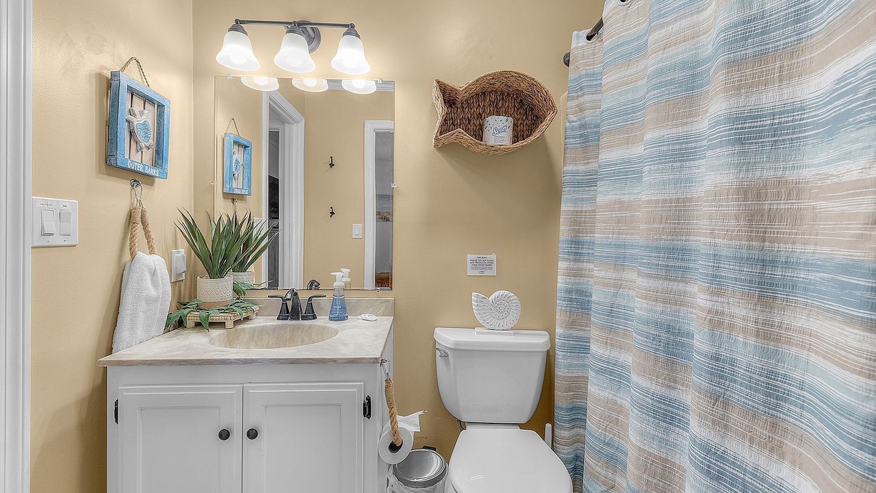 Photo of Bathroom in Corolla