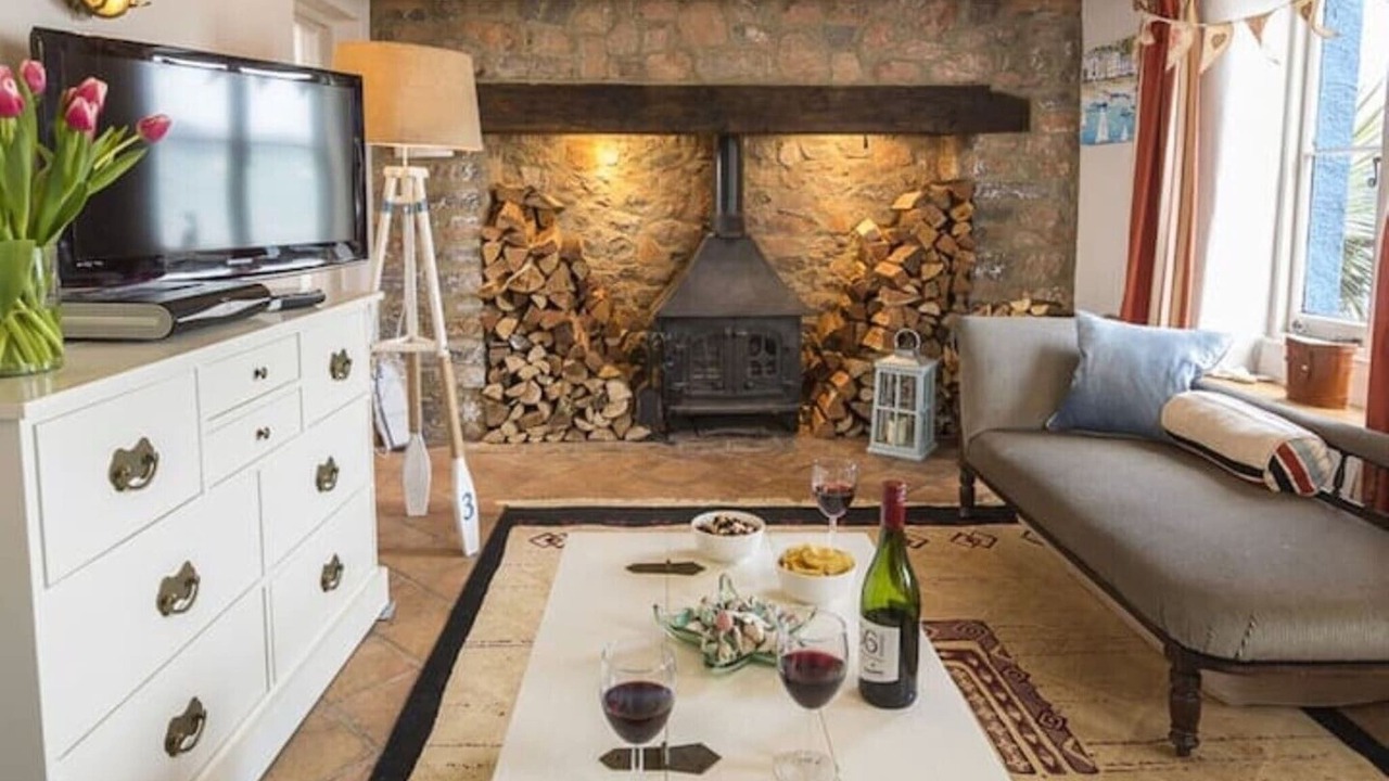 Photo of Livingroom in Dittisham