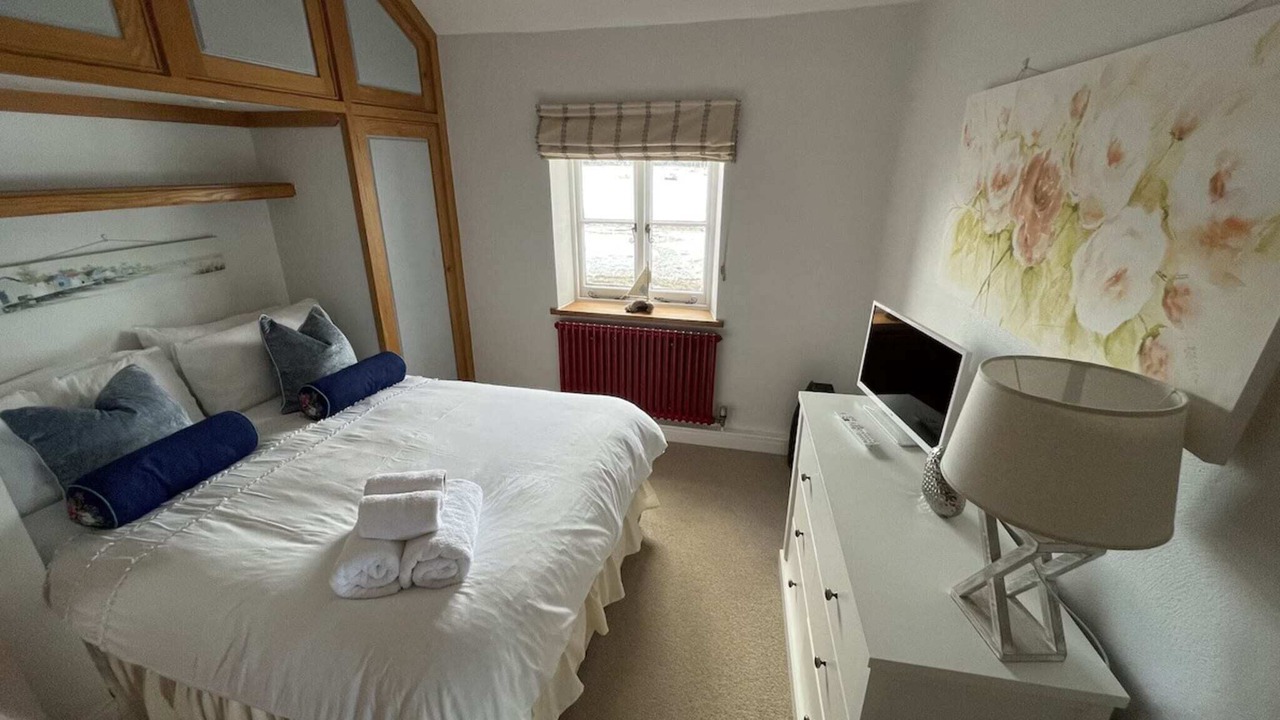 Photo of Bedroom in Dittisham