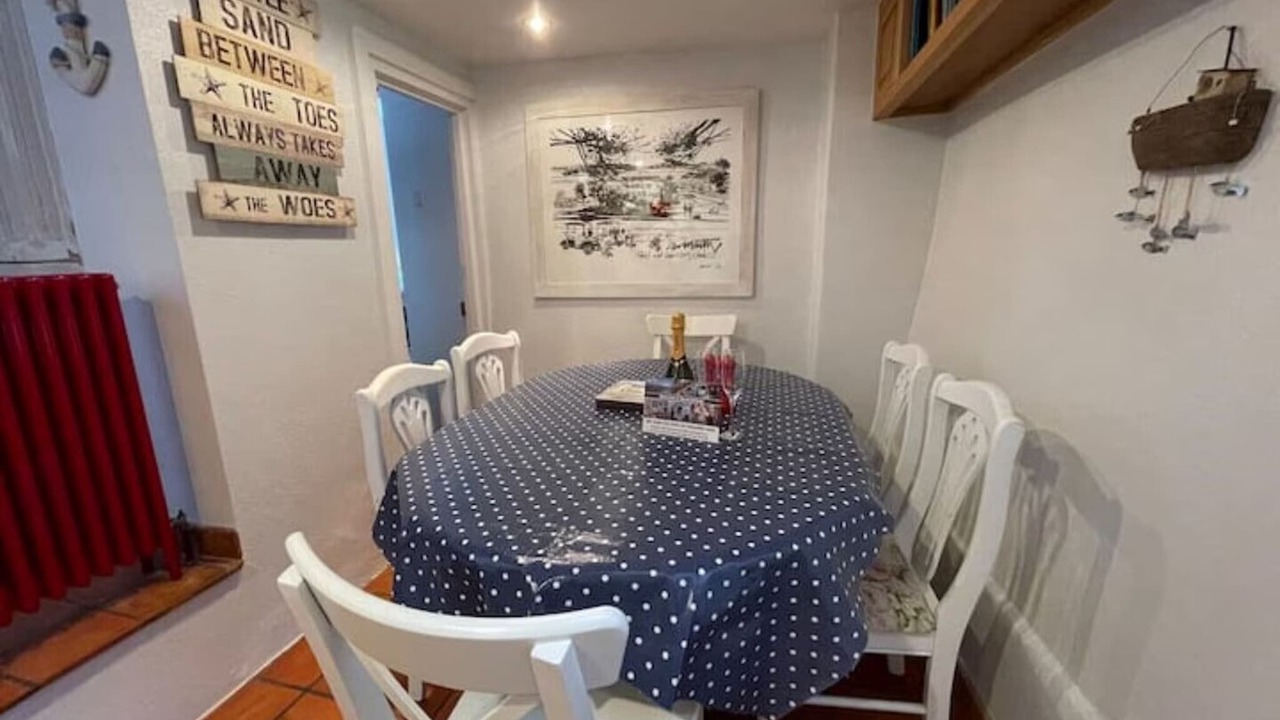 Photo of Others in Dittisham