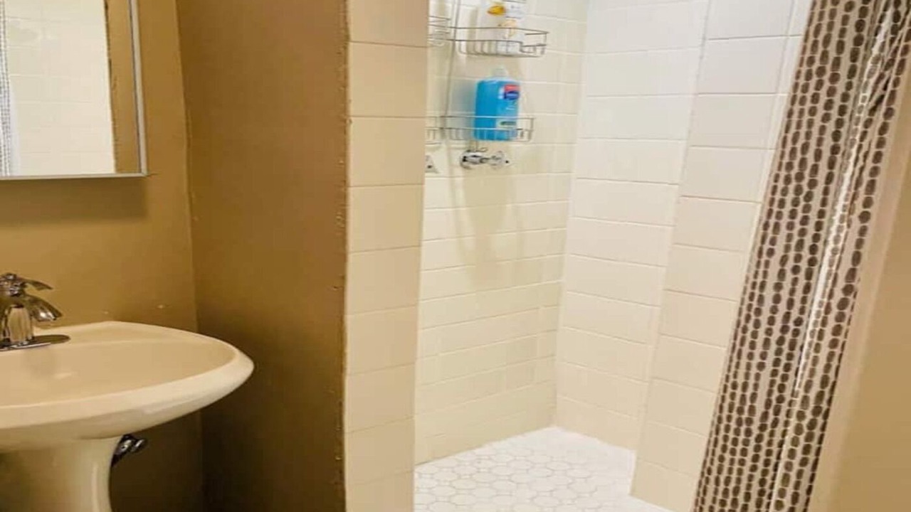 Photo of Bathroom in Cherry Street