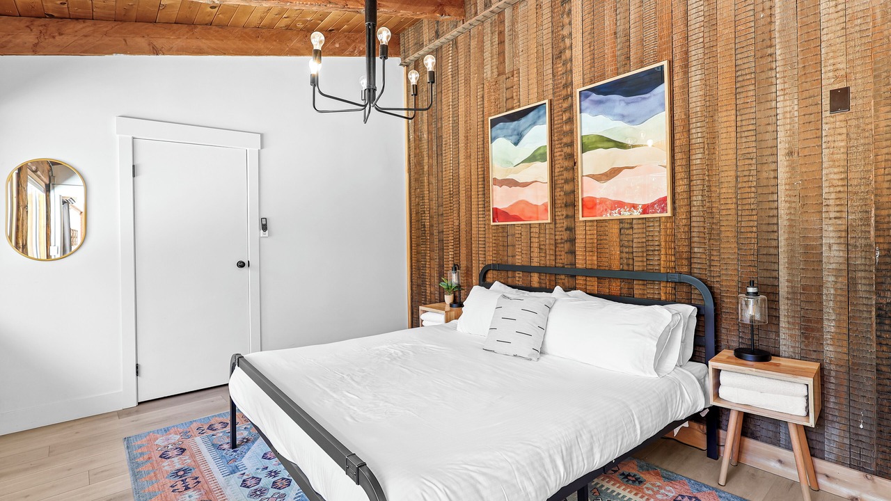 Photo of Bedroom in Mount Shasta